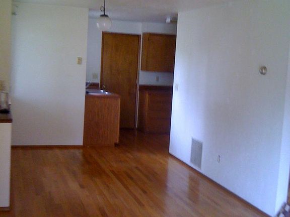 dining room into kitchen
