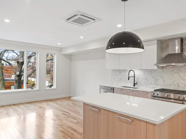 298 Marginal St #4, Boston, MA 02128