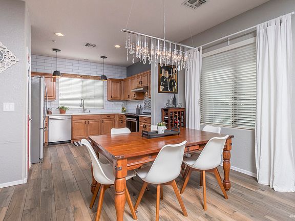 5th image of 1834 W Owens Way