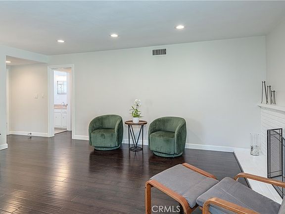5th image of 6121 Ludlow Ave