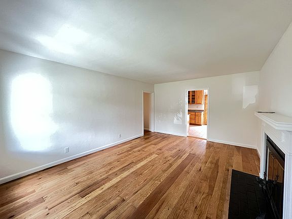 3rd image of 3805 Kenwood Ave