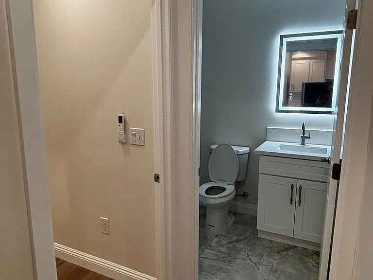 124-126 S Marengo Ave #124-D — Photo 8