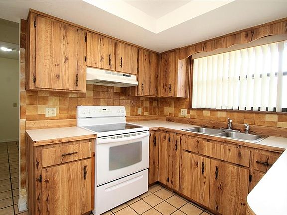 5th image of 1607 Trinidad Ave