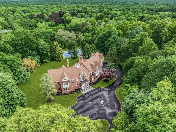 12 Saddle Ridge Road, Old Westbury, NY 11568