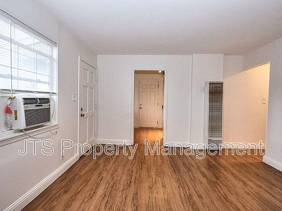 4th image of 5302 Gordon Dr
