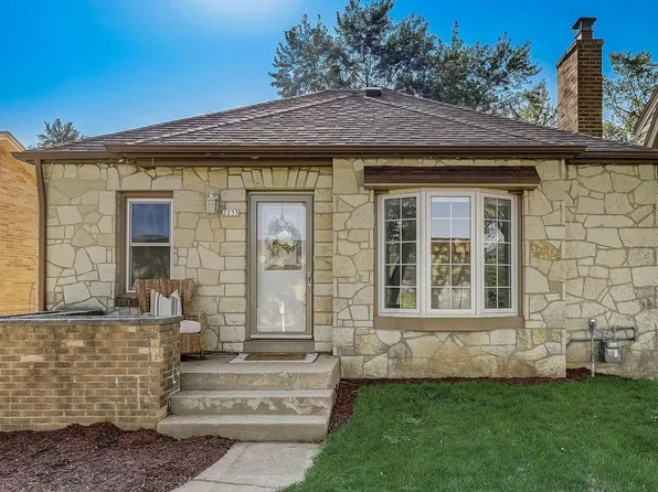 2235 North 114th STREET, Wauwatosa, WI 53226