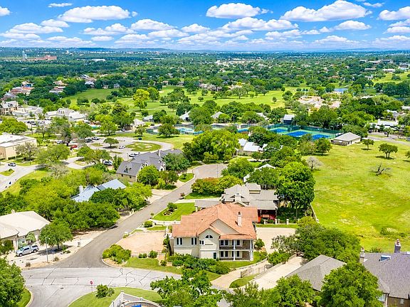 2nd image of 107 Deerwood Drive