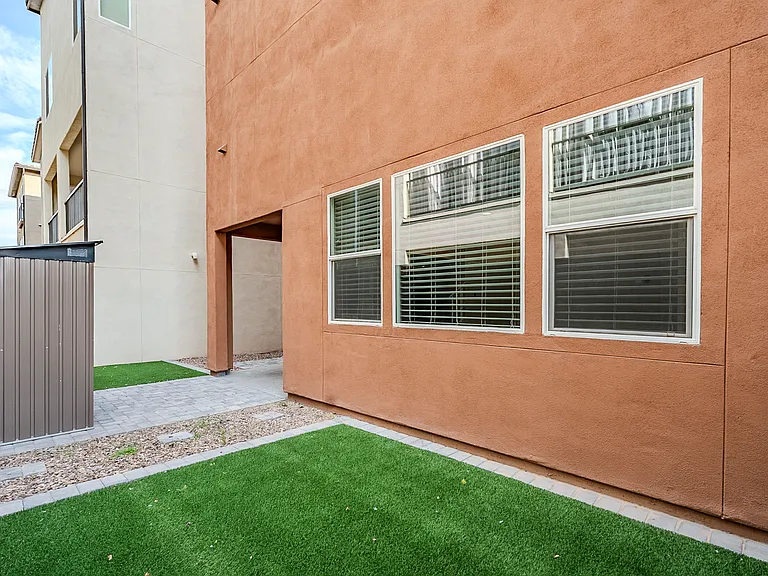 7050 W Carter Dr — Photo 35