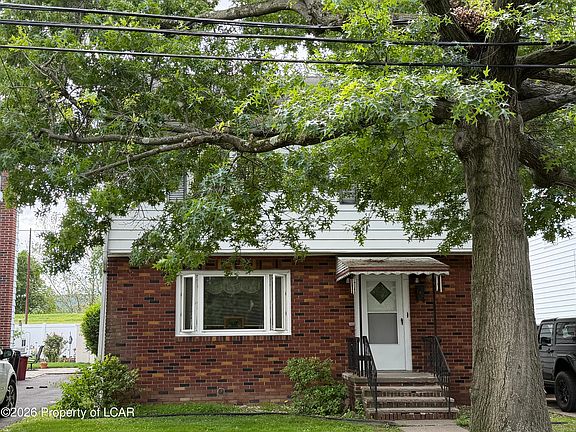 2nd image of 100 Dawes Ave