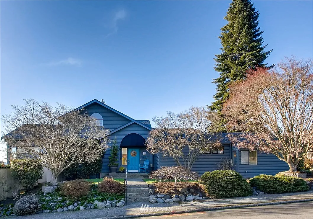 721 4th Street W photo 1