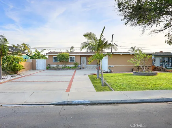 9802 Chanticleer Rd, Anaheim, CA 92804