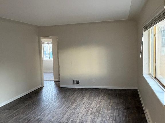 4th image of 1472 Elmira St #2