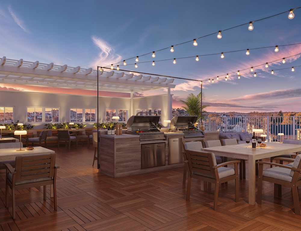 Roofdeck with grilling stations and breathtaking sunset views
