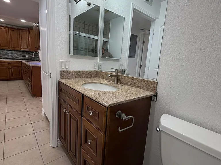 453 Ivy St — Photo 60