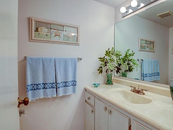 4th image of 137 Lake Pine Cir APT A-1