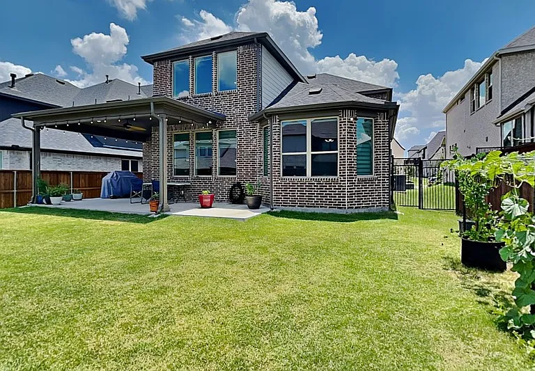 2931 Genevieve Ln — Photo 30