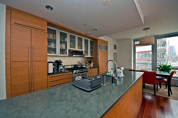 Rented by Keller Williams NYC | media 14