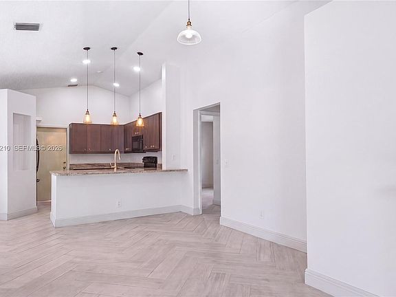 5th image of 4334 Mahogany Ridge Dr
