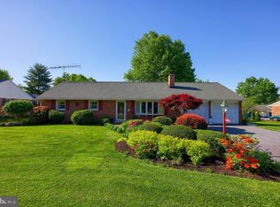 915 May Rd, Lititz, PA 17543