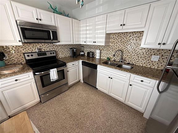 5th image of 573 N ATLANTIC AVENUE #5