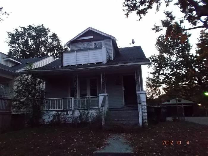 2nd image of 19621 Charest St