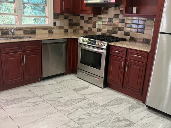 30 Leroy Pl Floor 1, Yonkers, NY 10705