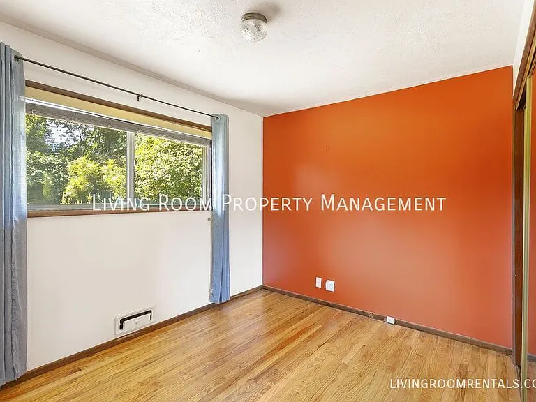 11736 NE Eugene St — Photo 9