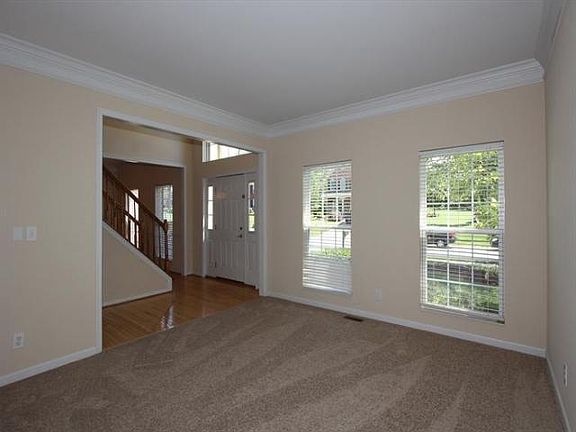 3rd image of 10088 Cedarwood Dr