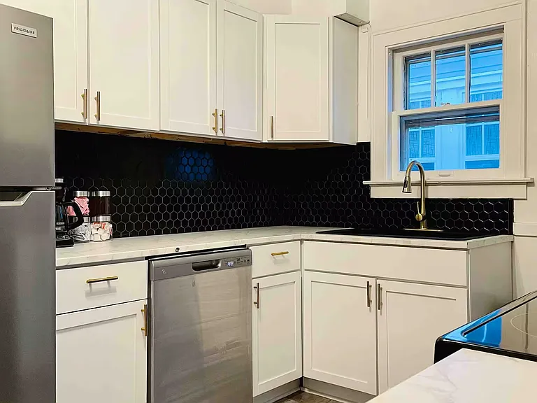 627 Bennighof Ave #B — Photo 11