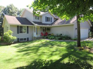 4128 Scenic Pines Dr NE, Rockford, MI 49341