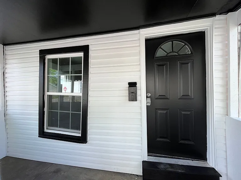 103 Martin Luther King Jr St — Photo 16