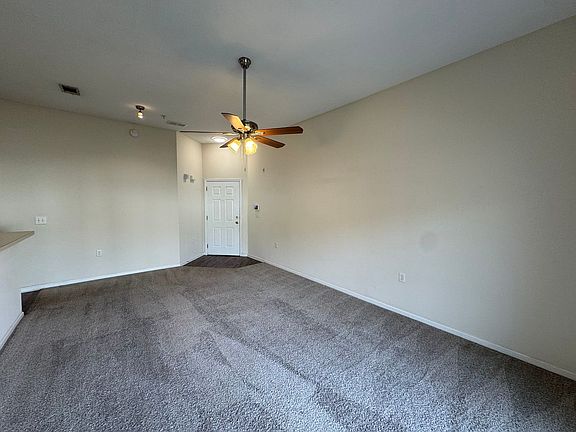 3rd image of 5051 Playpen Dr Unit 5