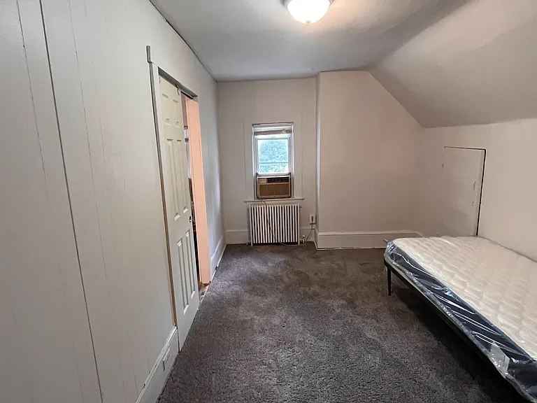 5859 Hobart St #2 — Photo 25