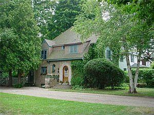 3rd image of 120 Pierce Ave