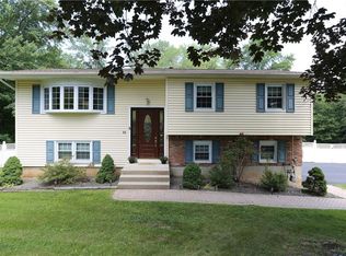 11 Parliament Dr, New City, NY