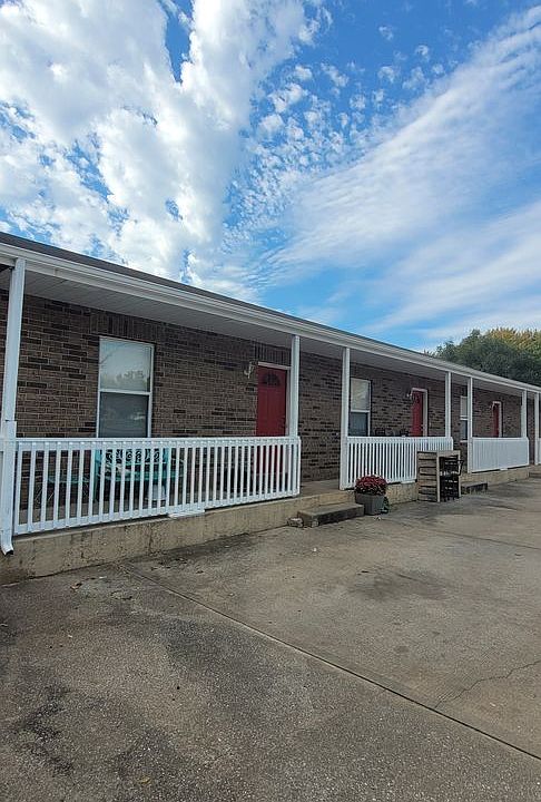 1st image of 801 Johnson Cir #2BC685321