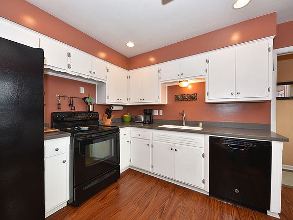 5th image of 3337 E Lunham Ave