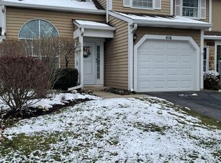 416 Ascot Ln, Streamwood, IL