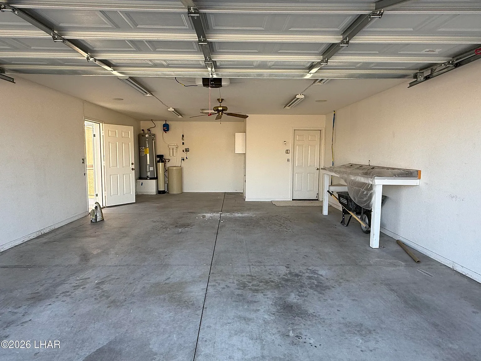 3 bed, 2.0 bath, 1306 sqft, $1,800 — Photo 3