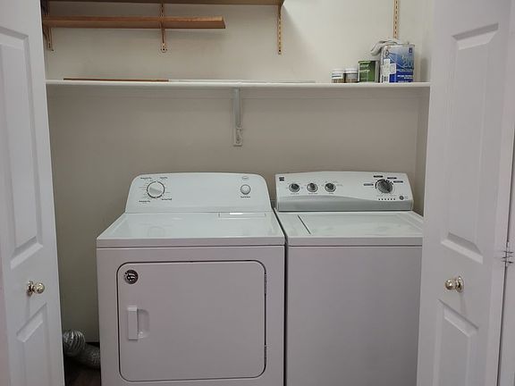 4th image of 1700 N Reading Ave APT O