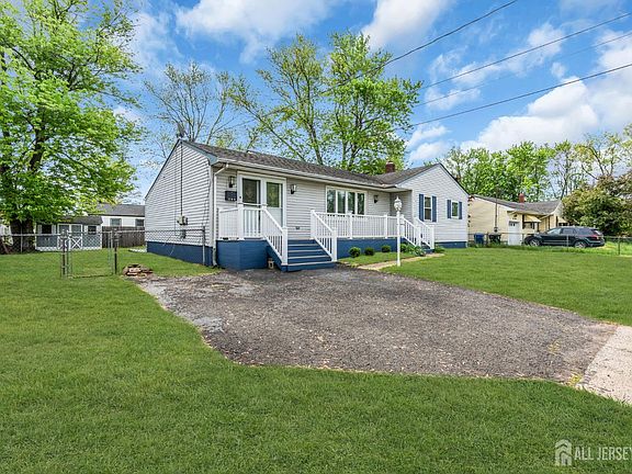 4th image of 209 Ridge Ave