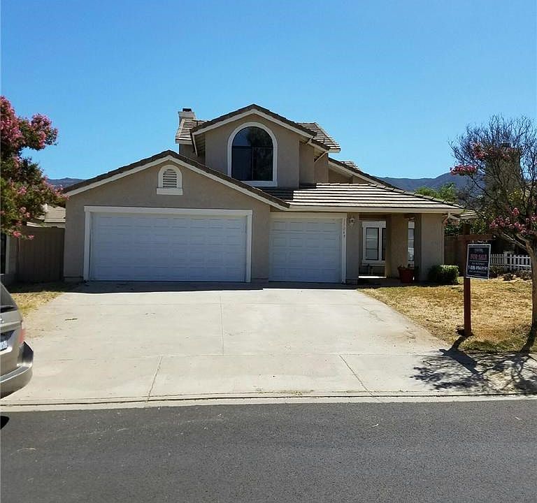 1st image of 15069 Laurel Ln