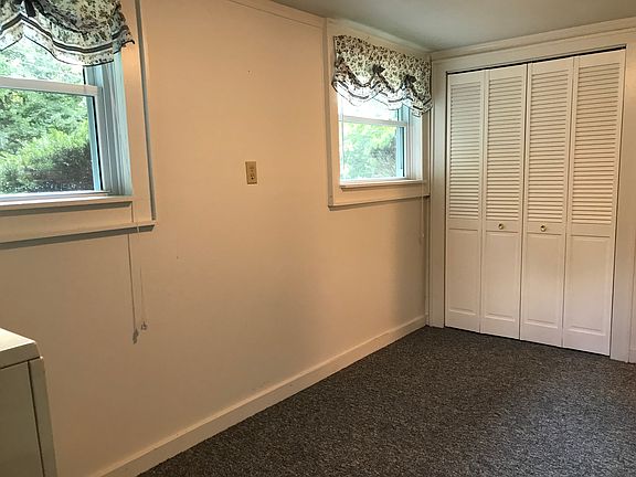 4th image of 158 Underwood Dr