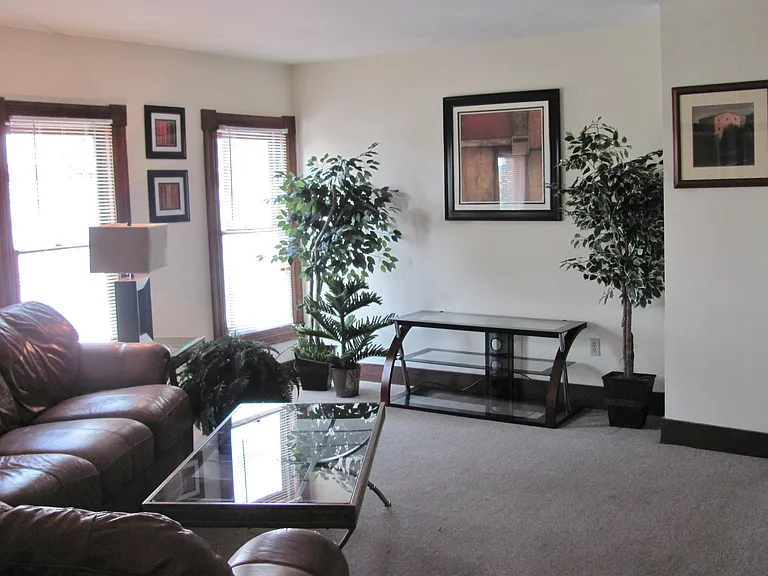 207 Williams St #2 — Photo 3