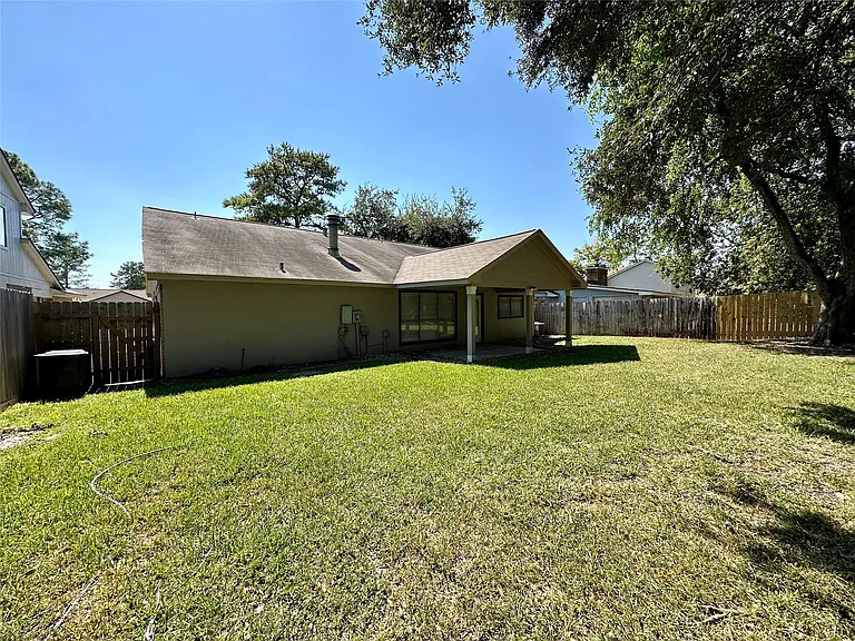 12006 Fork Creek Dr — Photo 18