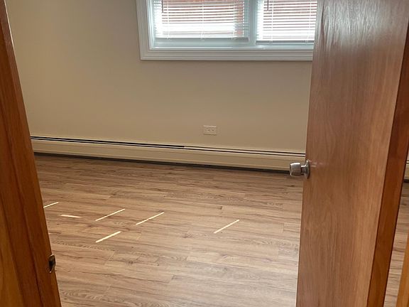 3rd image of 5711 S Archer Ave #2