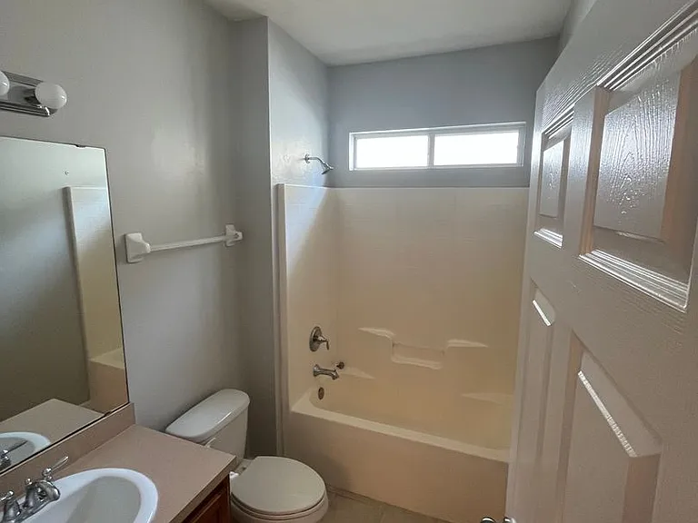 5600 Hampton Hill Cir — Photo 16