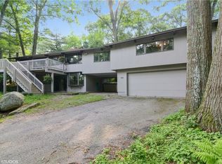 60 Springdale Dr, Kingston, RI 02881