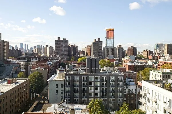 Rented by REAL New York | media 21