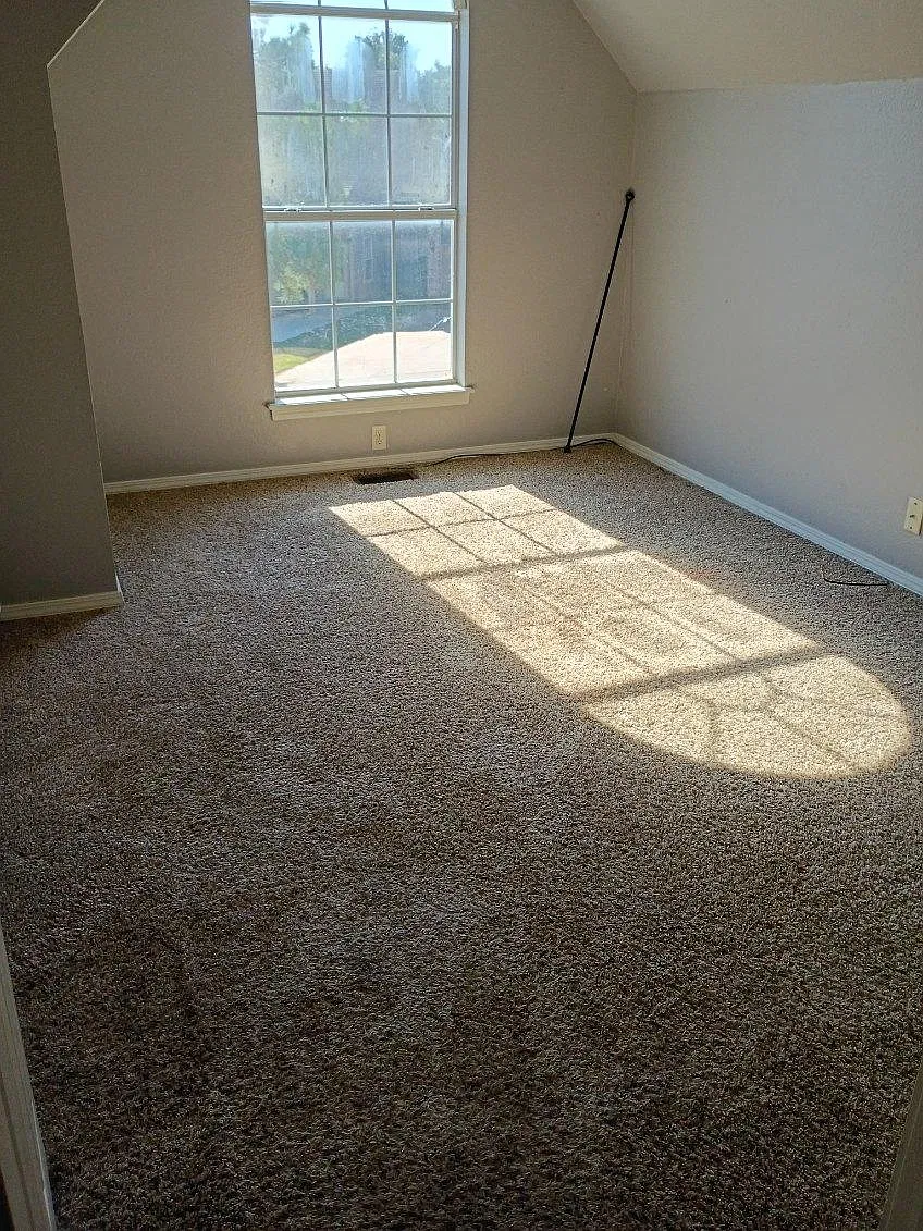 3 bed, 1472 sqft, $700 — Photo 1